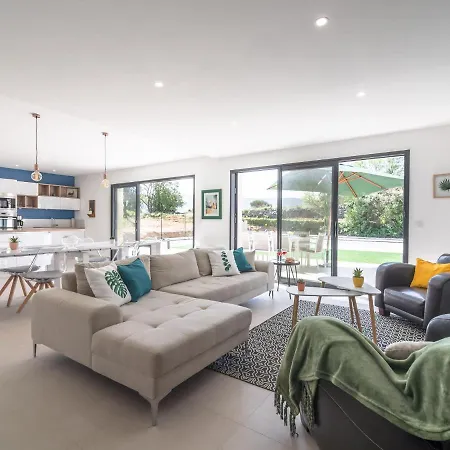 Contemporary With Private Pool فيلة Beaufort (Herault)