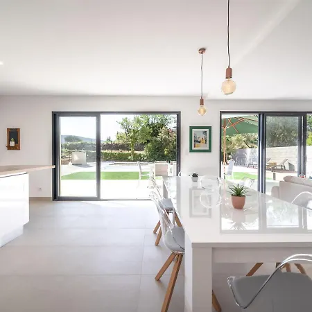 فيلة Contemporary With Private Pool Beaufort (Herault)